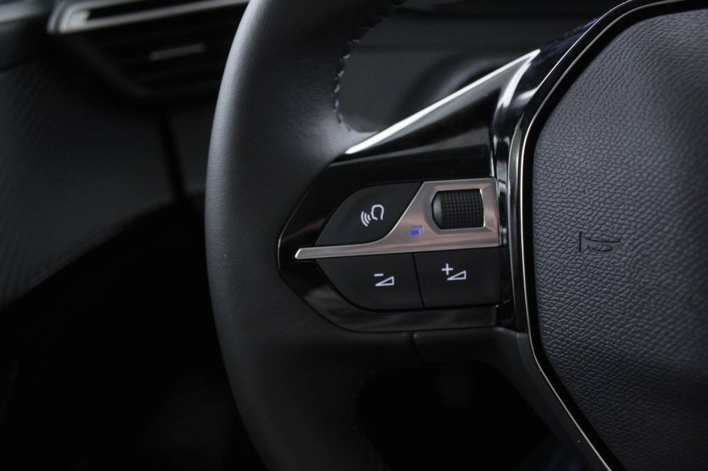 peugeot-208-2024-gasolina-1199cc