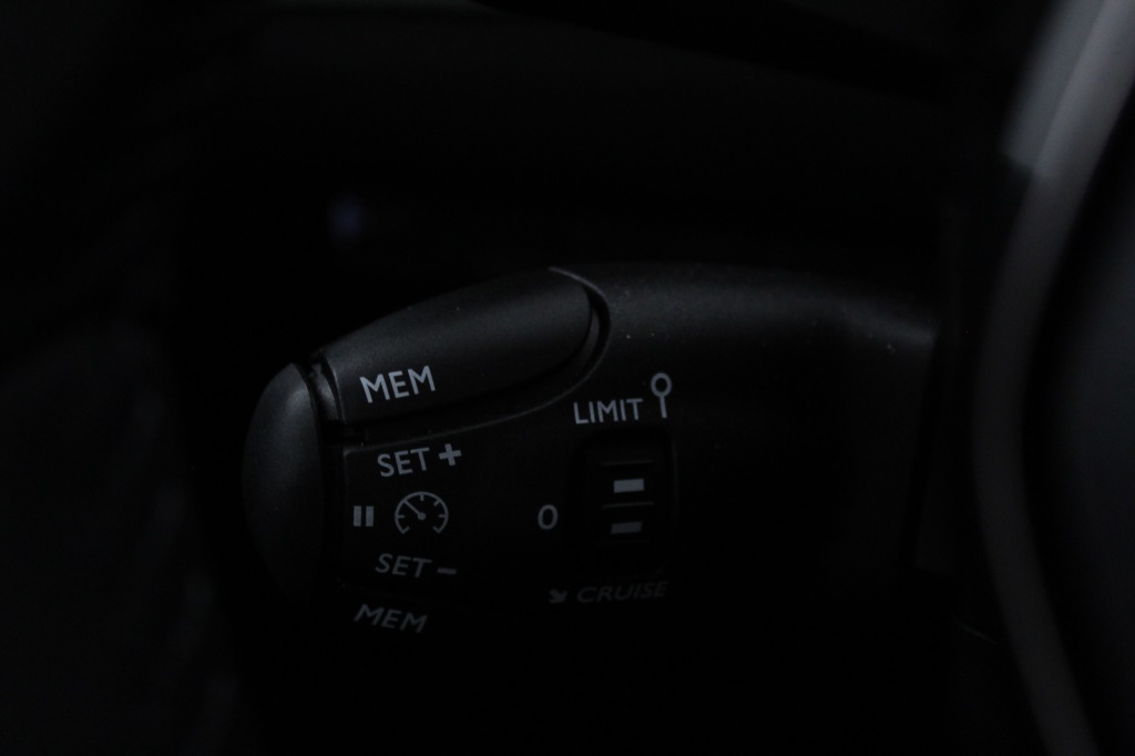 peugeot-208-2024-gasolina-1199cc