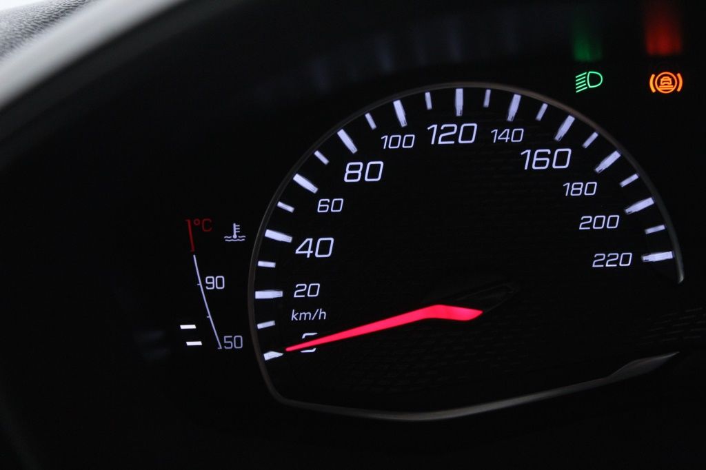 peugeot-208-2024-gasolina-1199cc