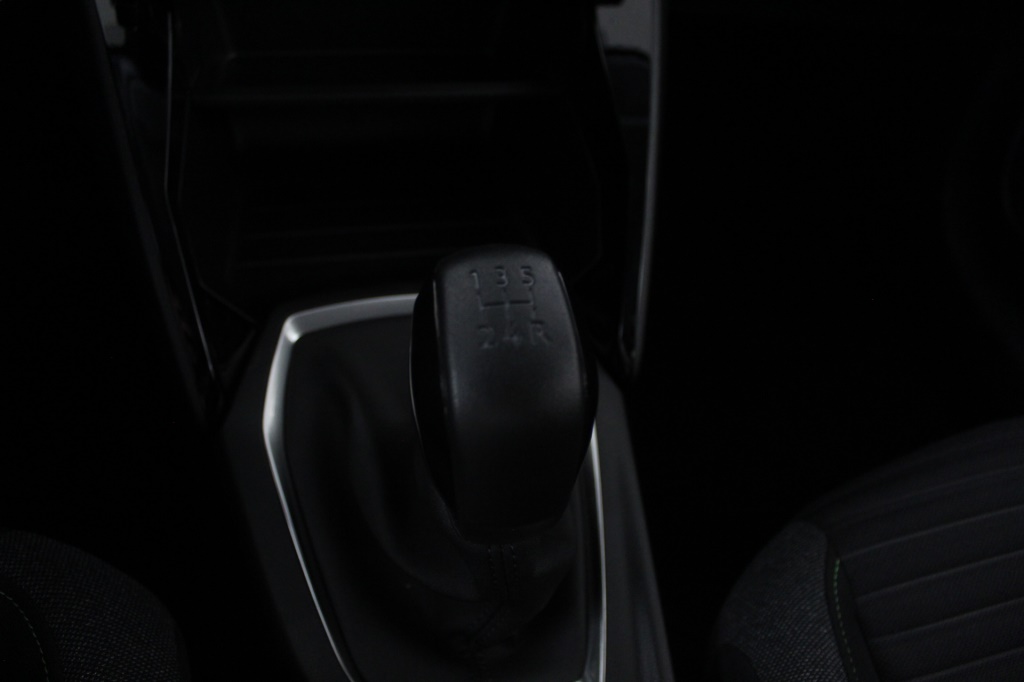 peugeot-208-2024-gasolina-1199cc