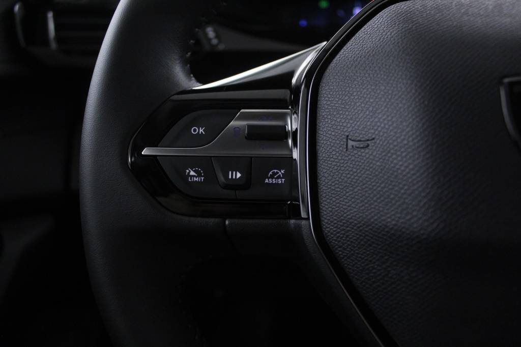 peugeot-308-2025-diesel-1499cc
