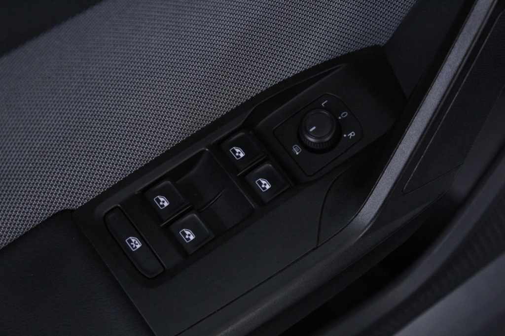 seat-leon-st-2022-gasolina-999cc
