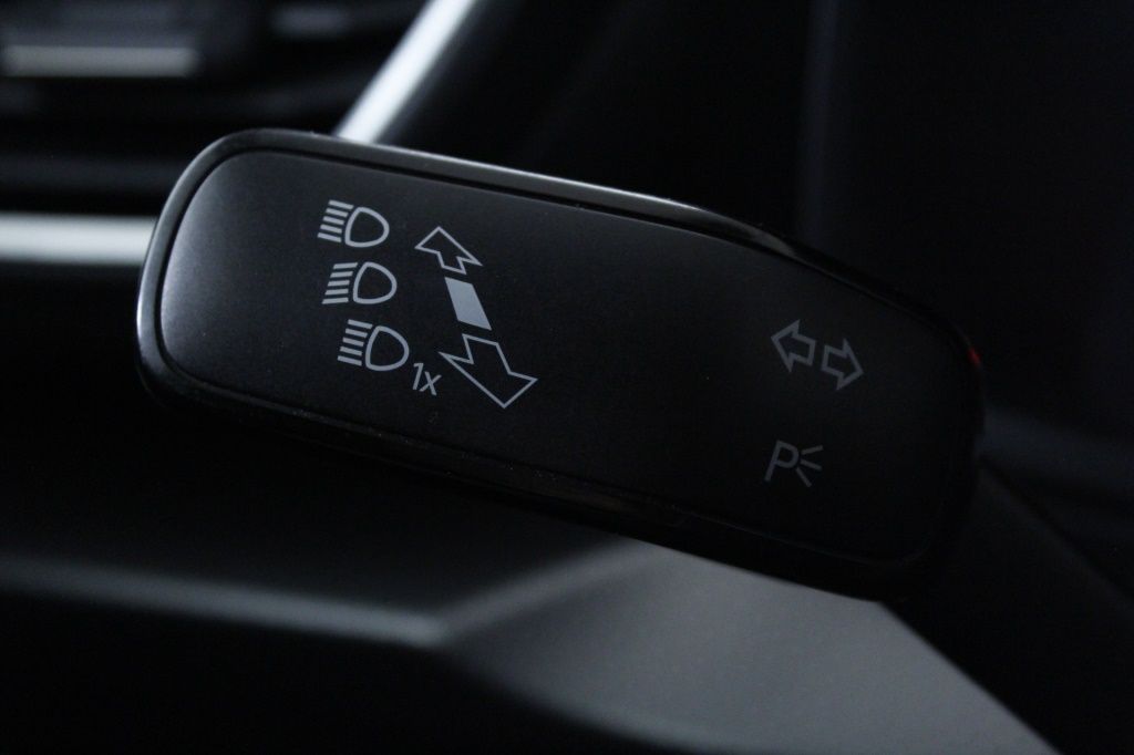 seat-leon-st-2022-gasolina-999cc