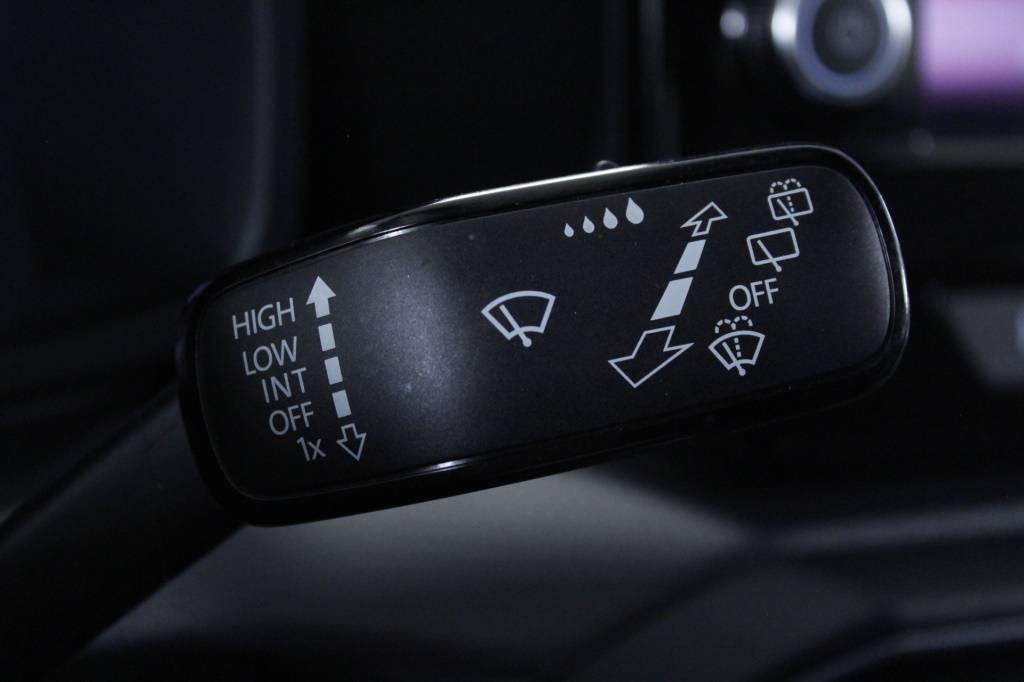 seat-leon-st-2022-gasolina-999cc