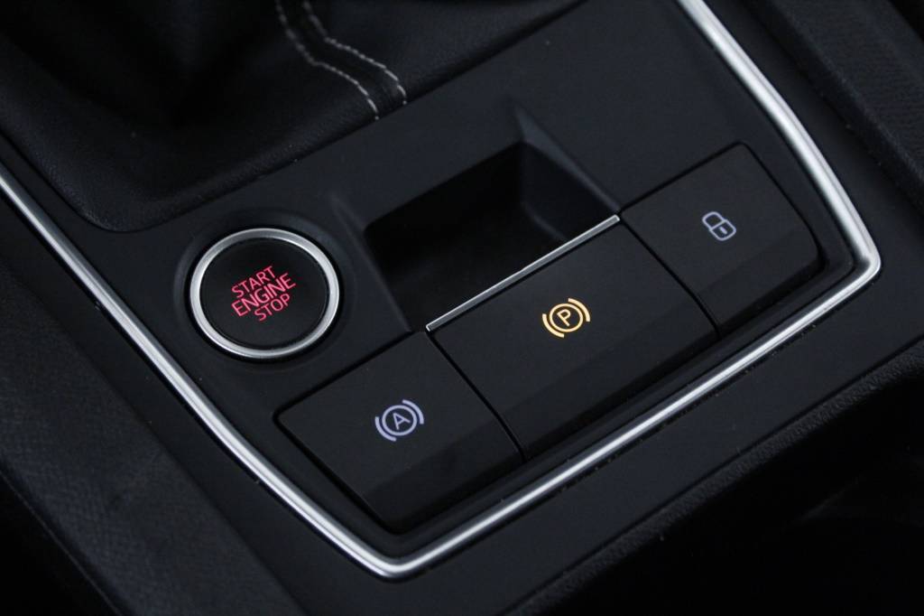 seat-leon-st-2022-gasolina-999cc