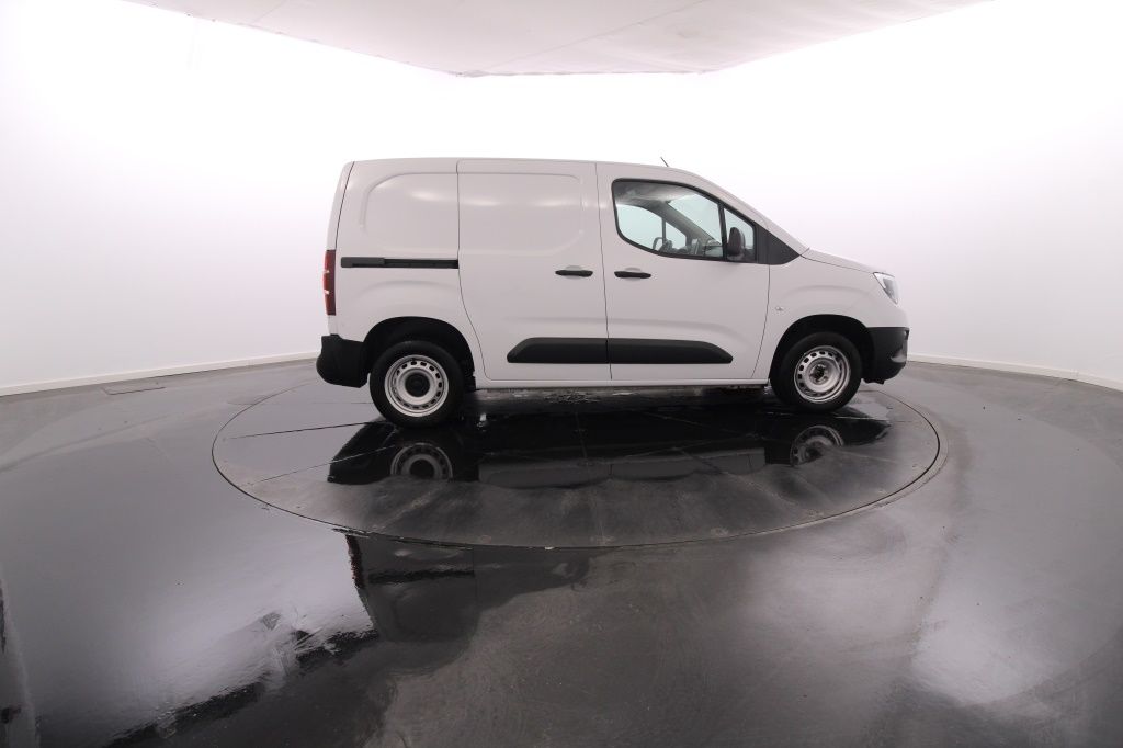 opel-combo-2023-diesel-1499cc