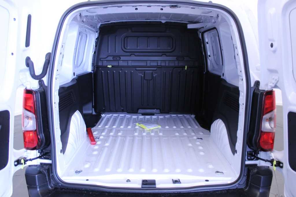 opel-combo-2023-diesel-1499cc