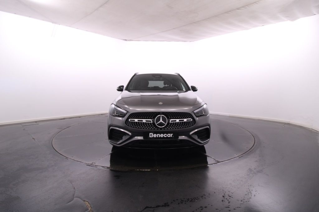 mercedes-benz-gla-2023-diesel-1950cc