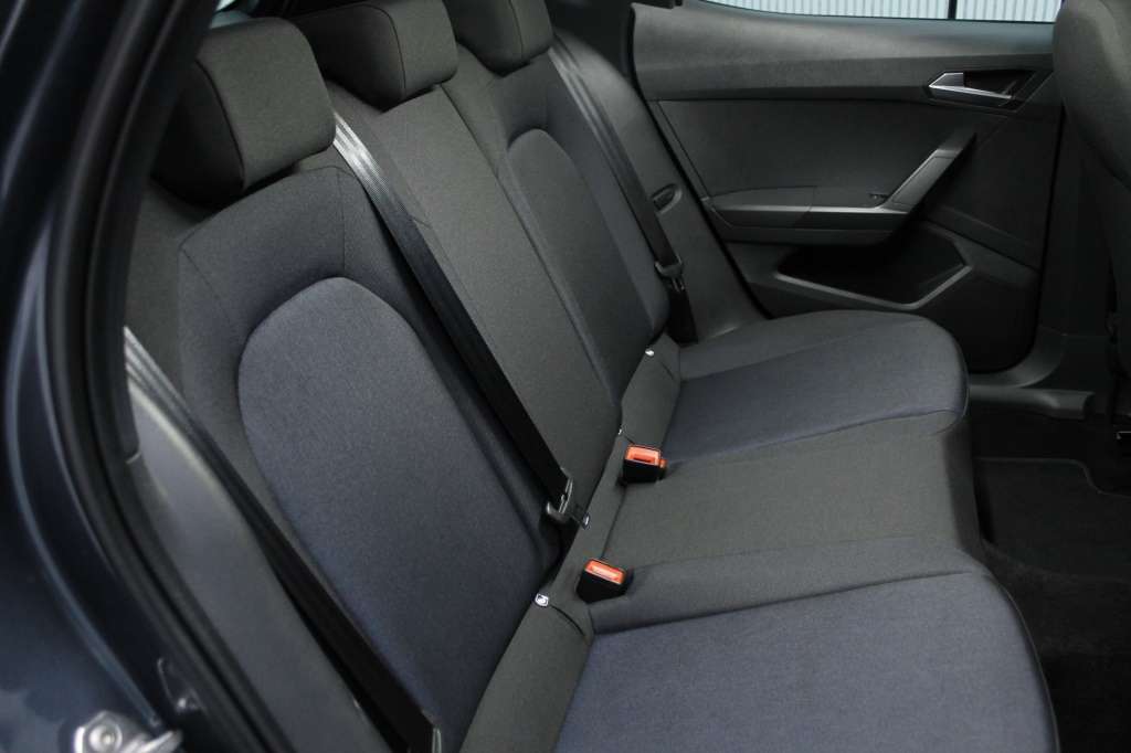 seat-arona-2025-gasolina-999cc