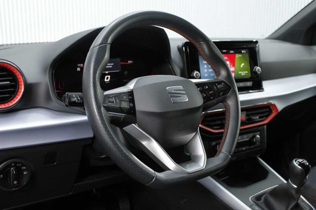 seat-arona-2025-gasolina-999cc