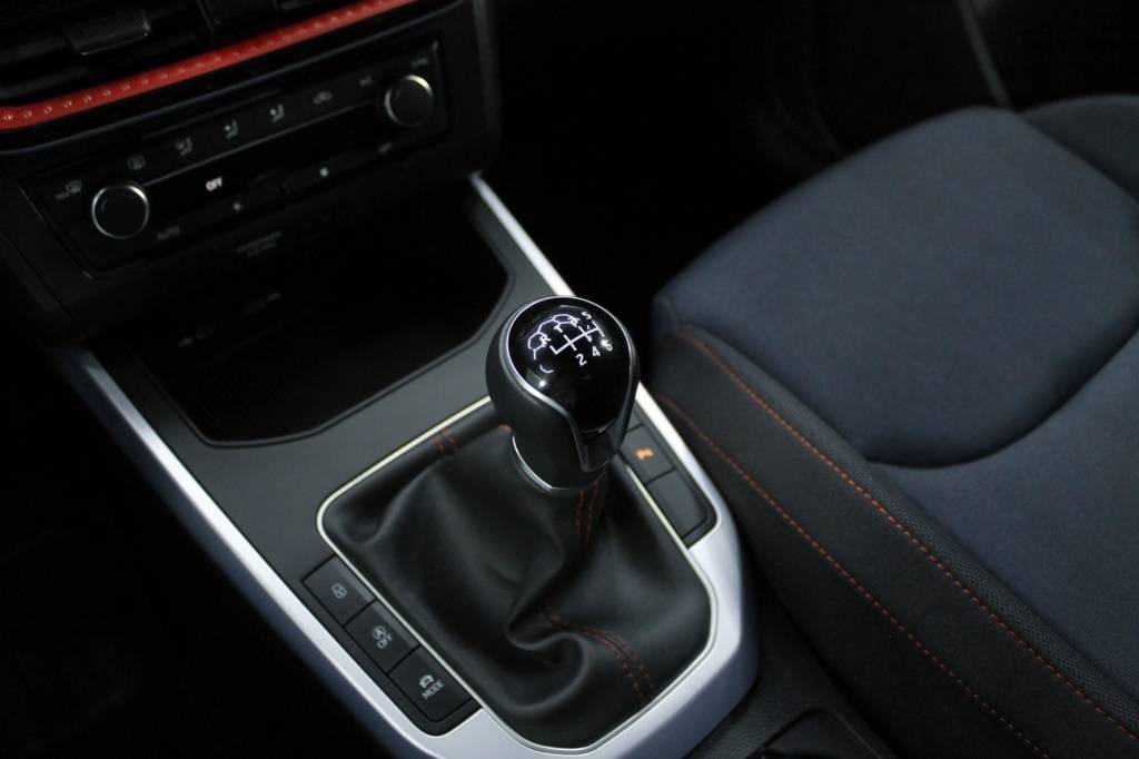 seat-arona-2025-gasolina-999cc