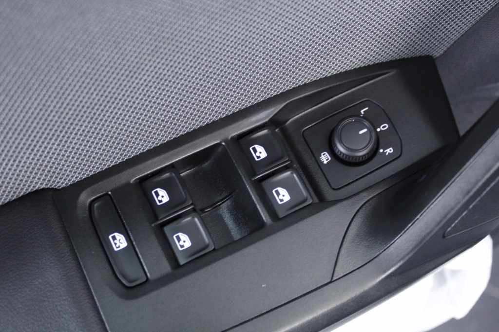 seat-leon-st-2024-gasolina-999cc