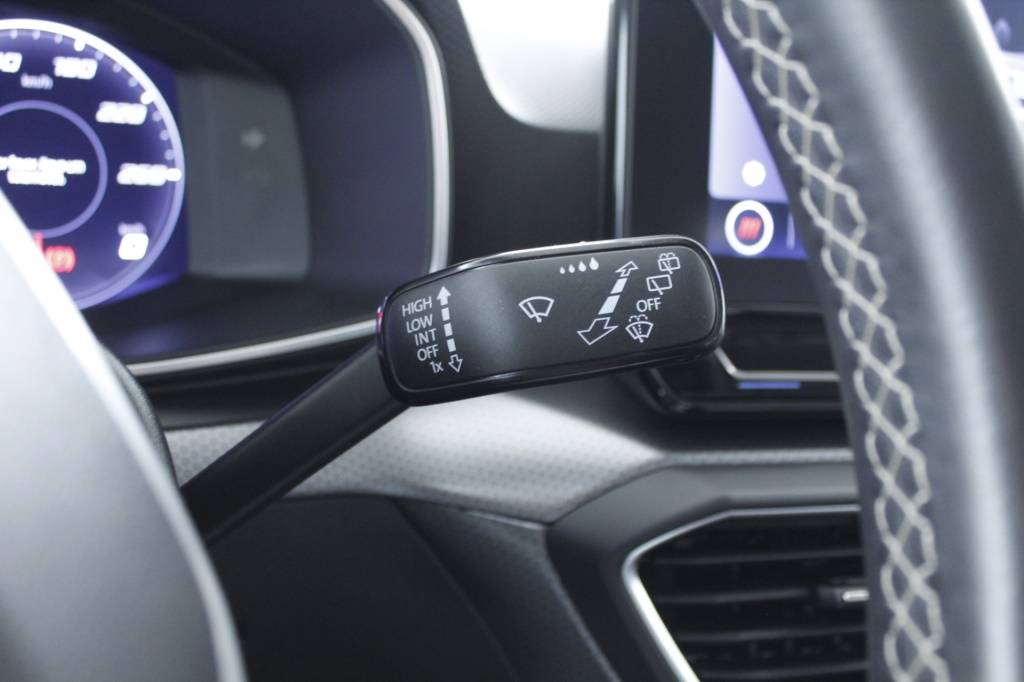seat-leon-st-2024-gasolina-999cc