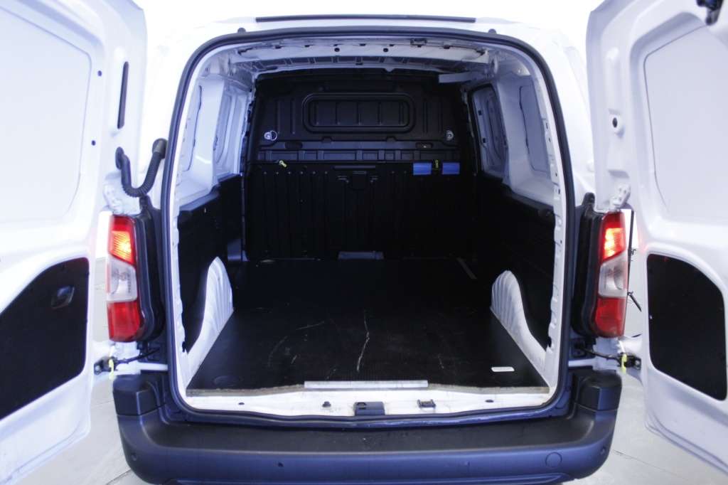 citroen-berlingo-2024-diesel-1499cc