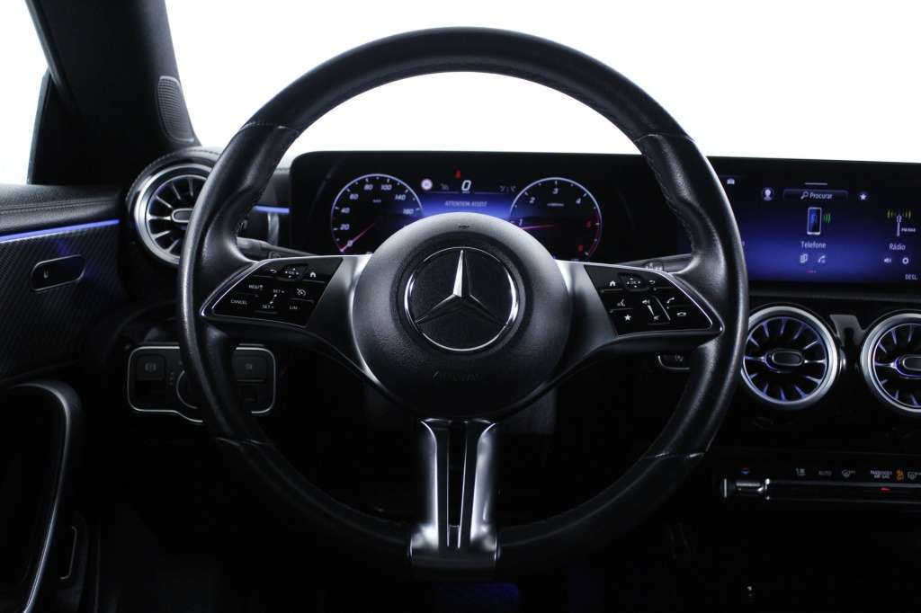 mercedes-benz-cla-2024-diesel-1950cc