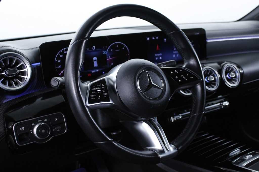 mercedes-benz-cla-2024-diesel-1950cc