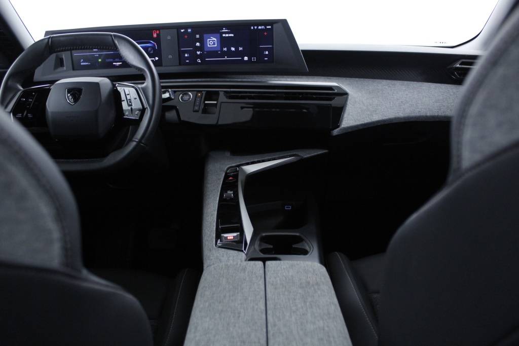 peugeot-5008-2025-hibrido-1199cc