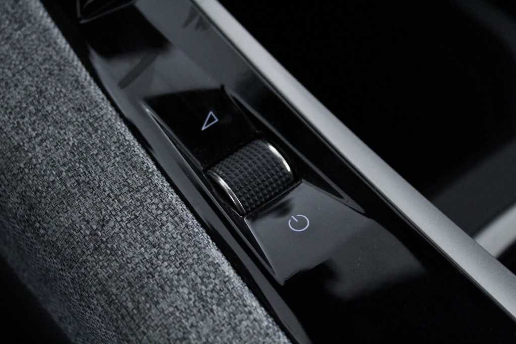 peugeot-5008-2025-hibrido-1199cc