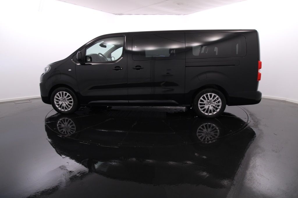 peugeot-traveller-2023-eletrico-1cc
