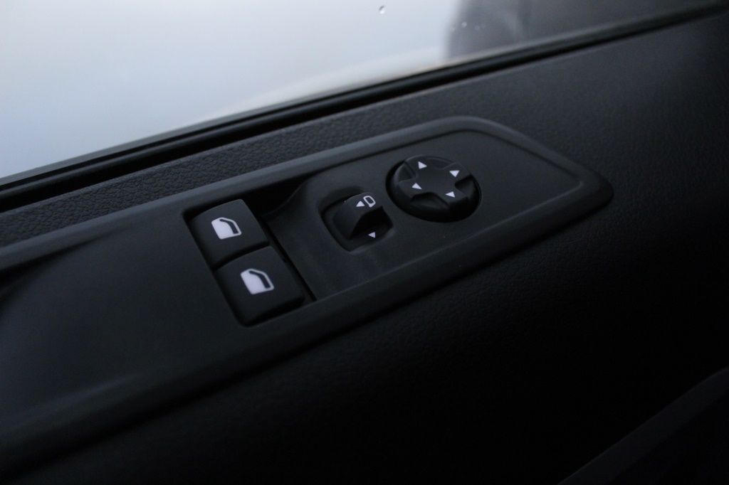 peugeot-traveller-2023-eletrico-1cc