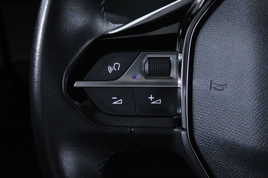 peugeot-2008-2024-gasolina-1199cc