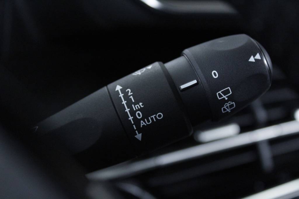 peugeot-2008-2024-gasolina-1199cc