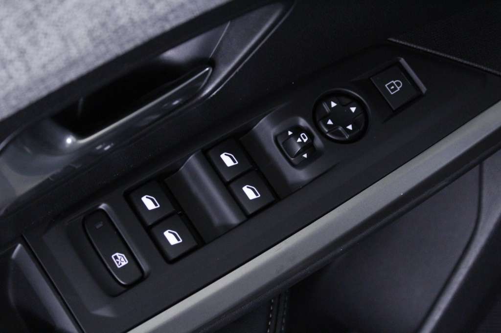 peugeot-3008-2025-hibrido-1199cc