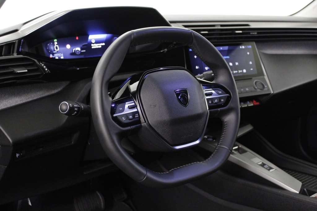 peugeot-408-2025-hibrido-1199cc