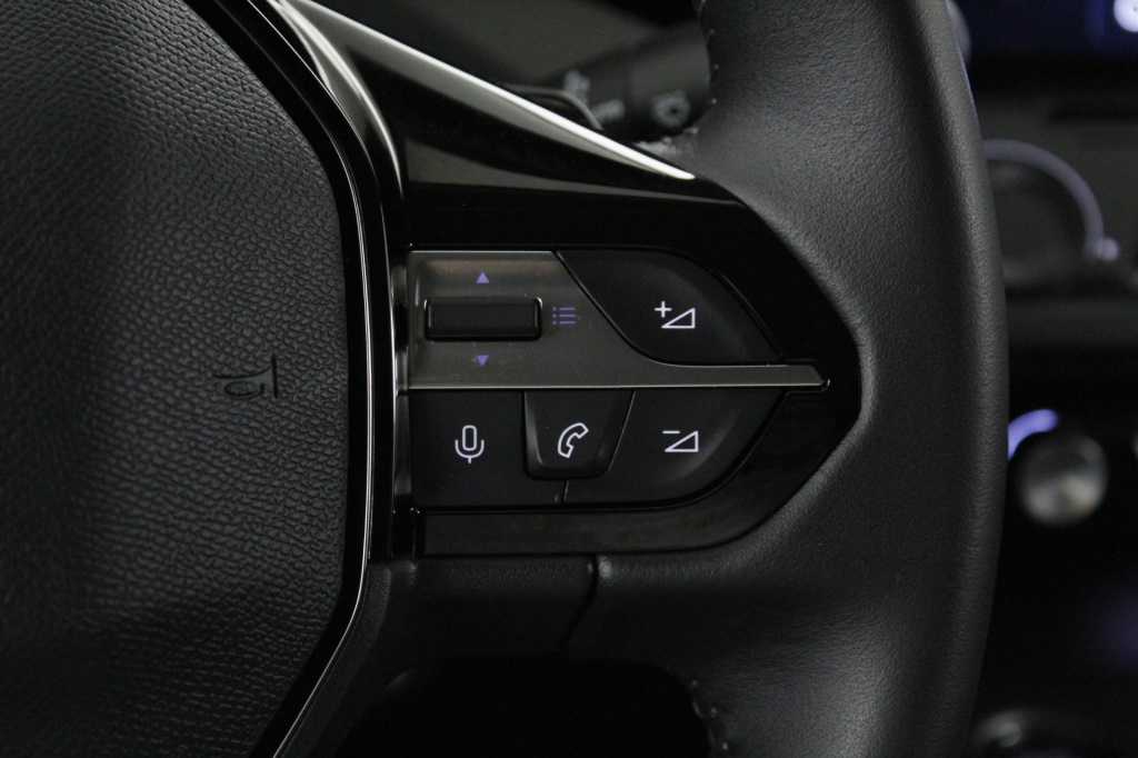 peugeot-408-2025-hibrido-1199cc