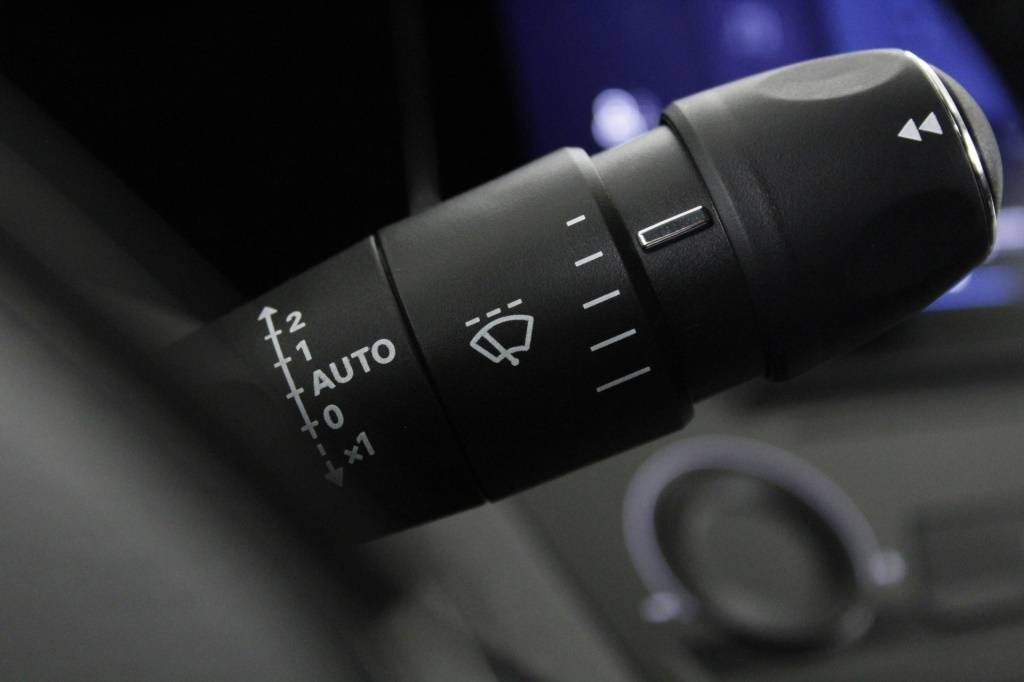 peugeot-408-2025-hibrido-1199cc