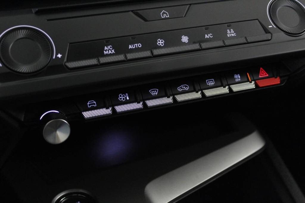 peugeot-408-2025-hibrido-1199cc