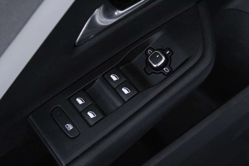 opel-astra-sport-tourer-2025-diesel-1499cc