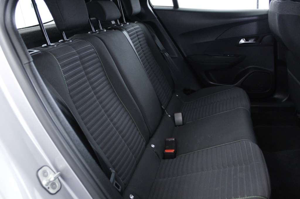 peugeot-2008-2024-gasolina-1199cc