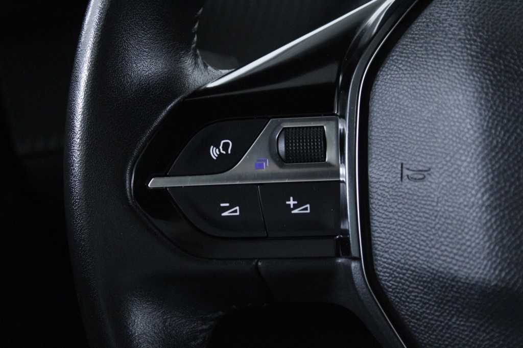 peugeot-2008-2024-gasolina-1199cc