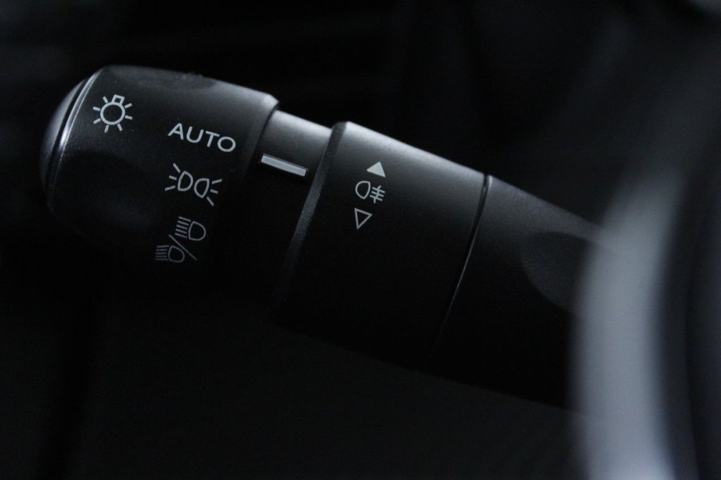 peugeot-2008-2024-gasolina-1199cc