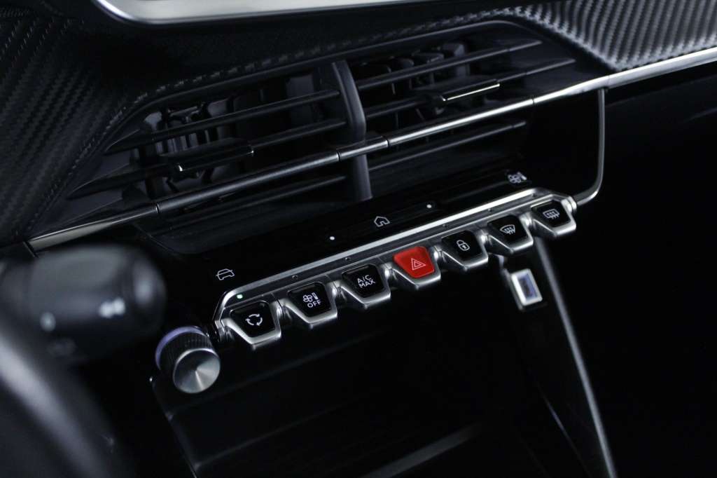 peugeot-2008-2024-gasolina-1199cc