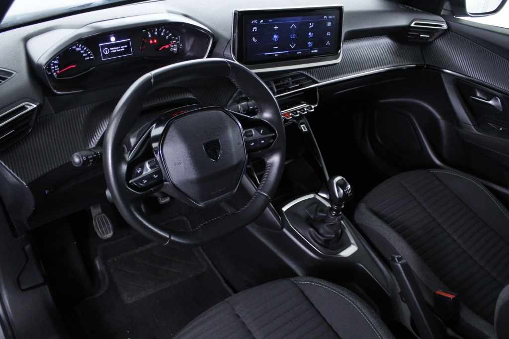 peugeot-2008-2024-gasolina-1199cc