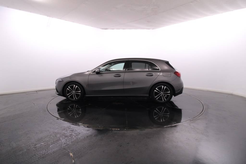 mercedes-benz-classe-a-2024-hibrido-1332cc