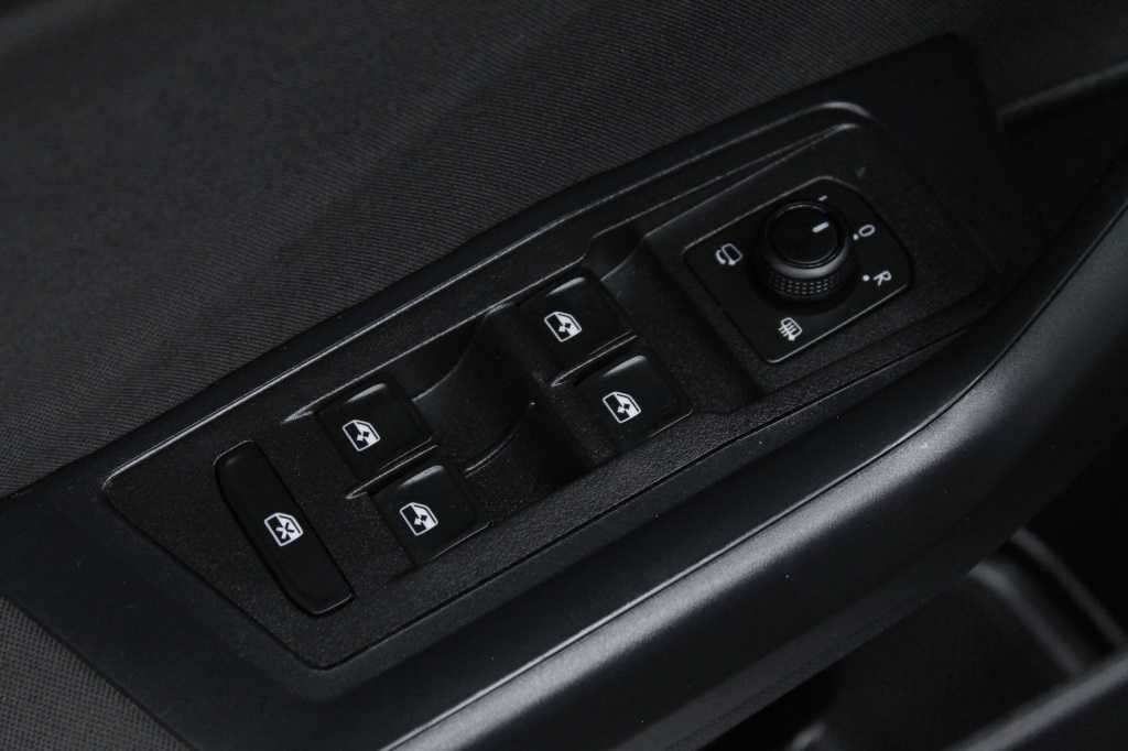 volkswagen-t-roc-2025-gasolina-999cc