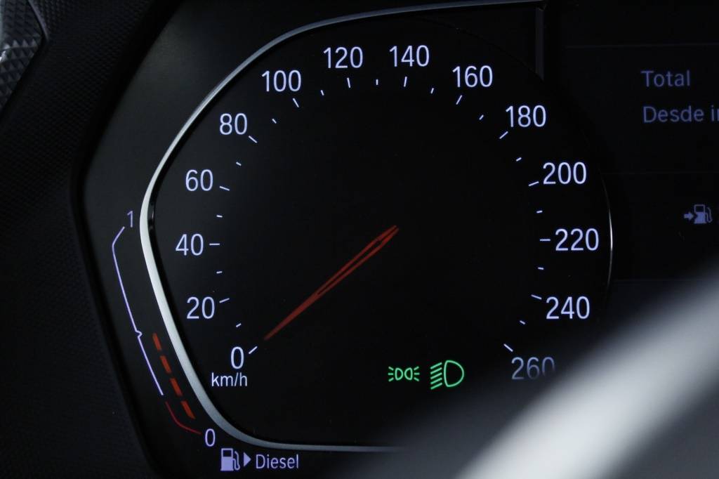 bmw-serie-2-2021-diesel-1496cc