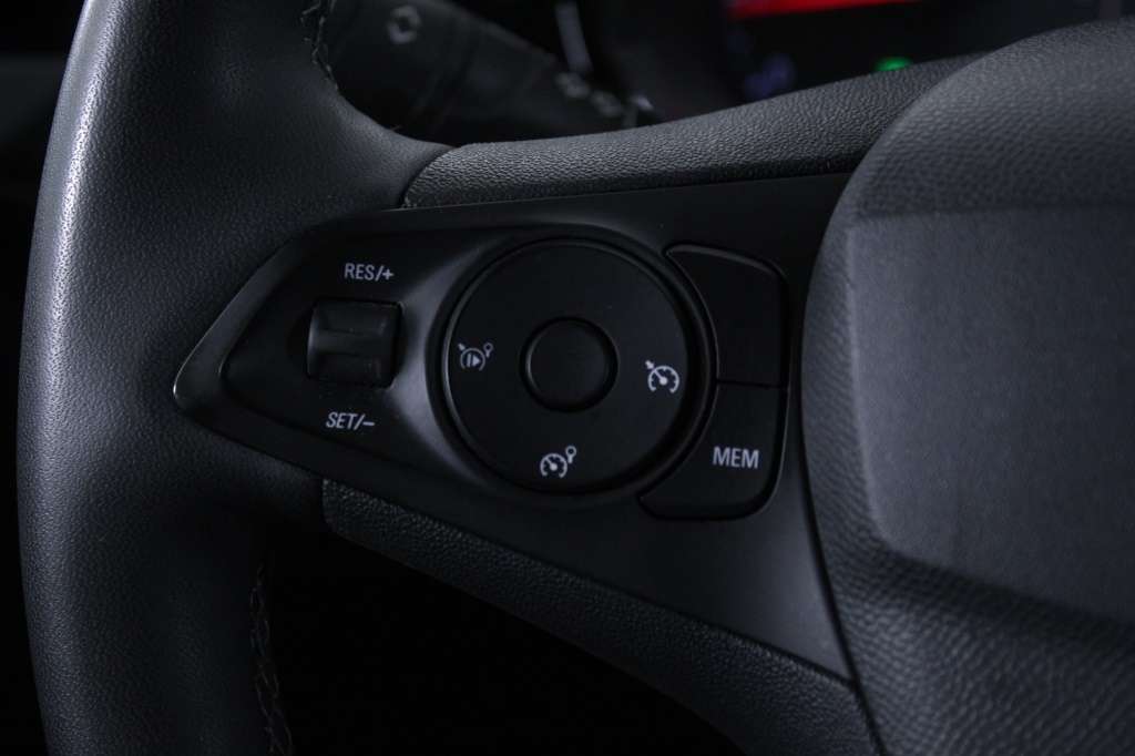 opel-corsa-2024-gasolina-1199cc