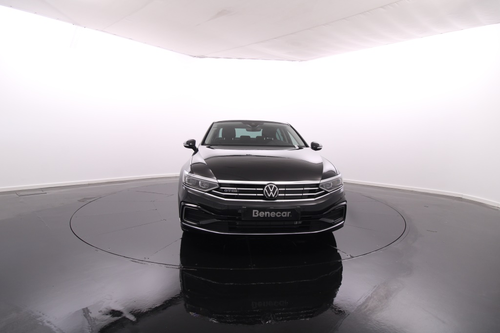 volkswagen-passat-2023-hibrido-1395cc
