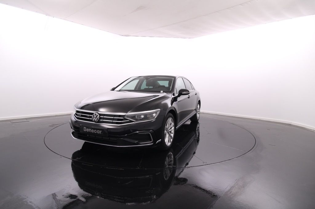 volkswagen-passat-2023-hibrido-1395cc
