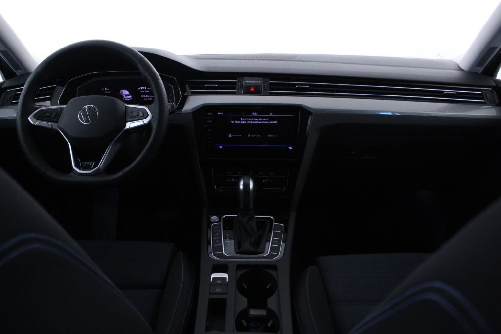 volkswagen-passat-2023-hibrido-1395cc