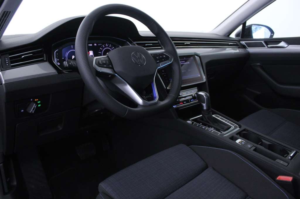 volkswagen-passat-2023-hibrido-1395cc
