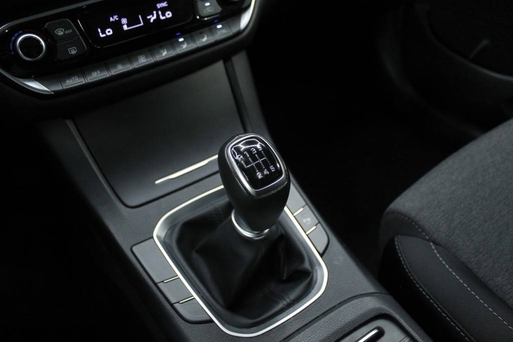 hyundai-i30-2024-gasolina-998cc