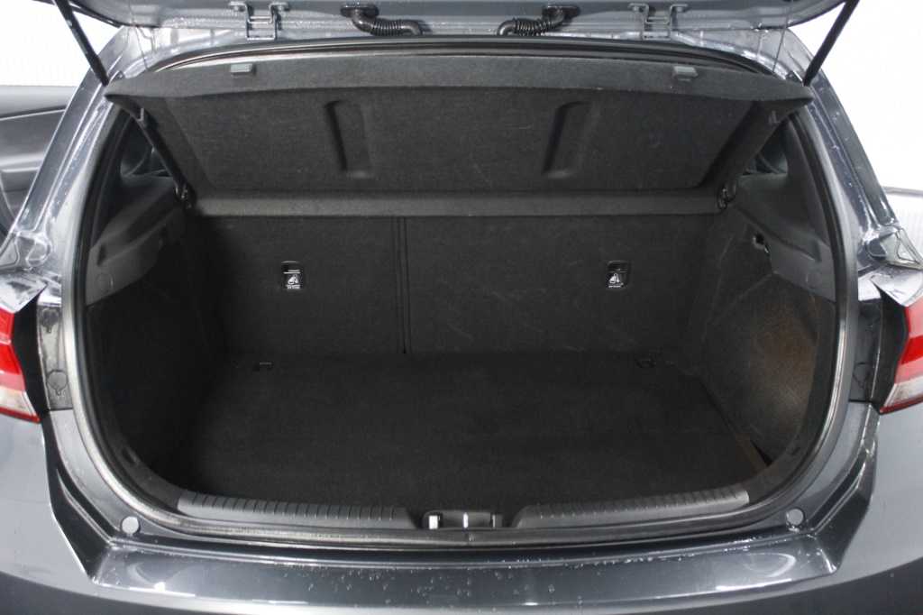 hyundai-i30-2024-gasolina-998cc
