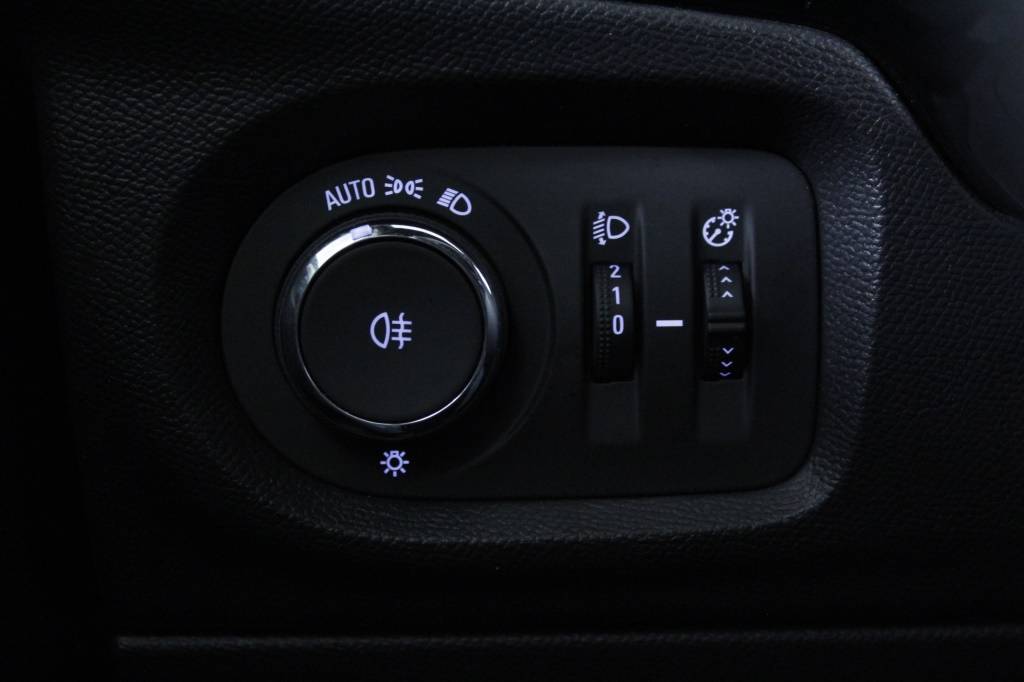 opel-corsa-2025-gasolina-1199cc