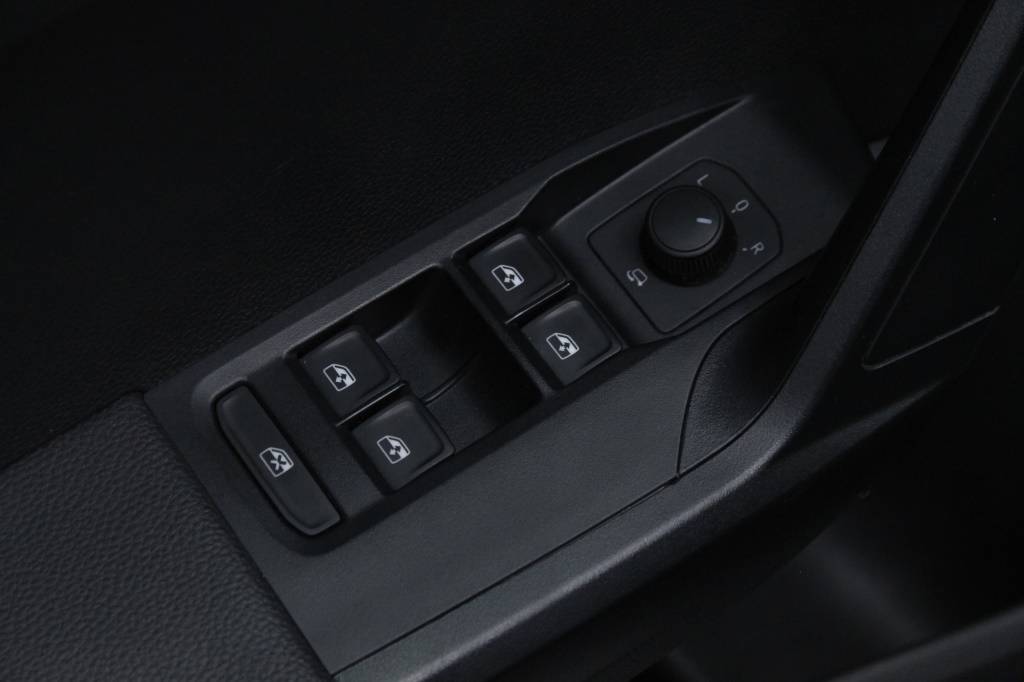 seat-arona-2024-gasolina-999cc