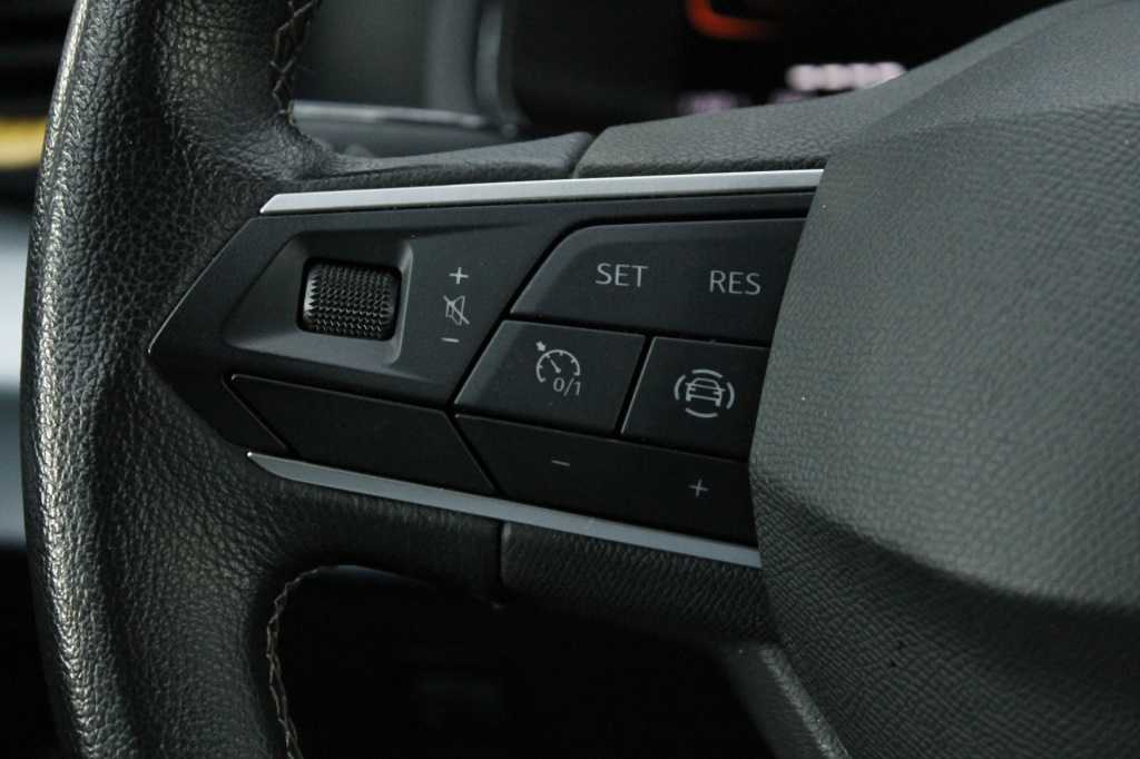 seat-arona-2024-gasolina-999cc